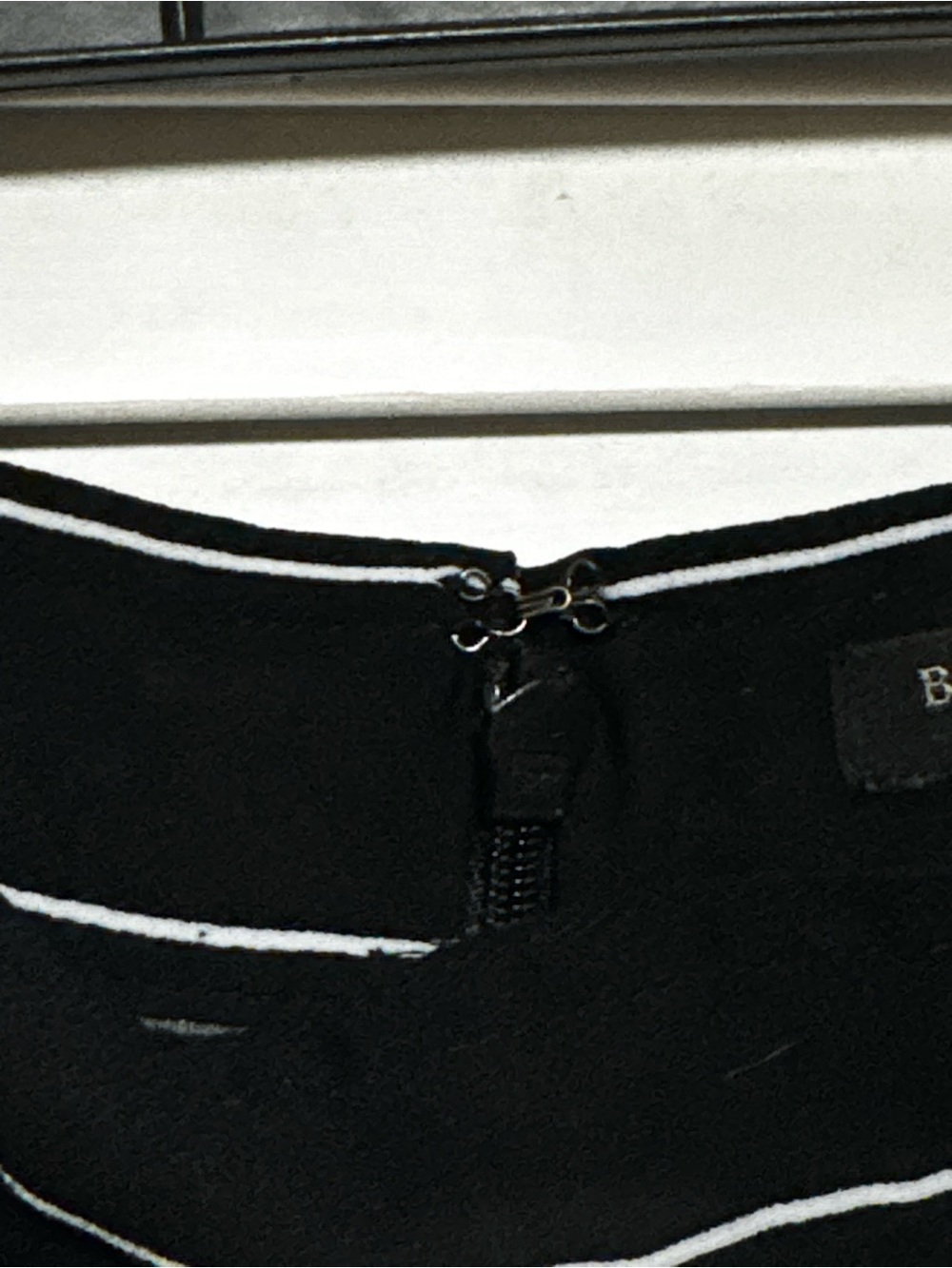Banana Republic Black with White Pinstripe A-Line Skirt Size 12 - Picture 4 of 4